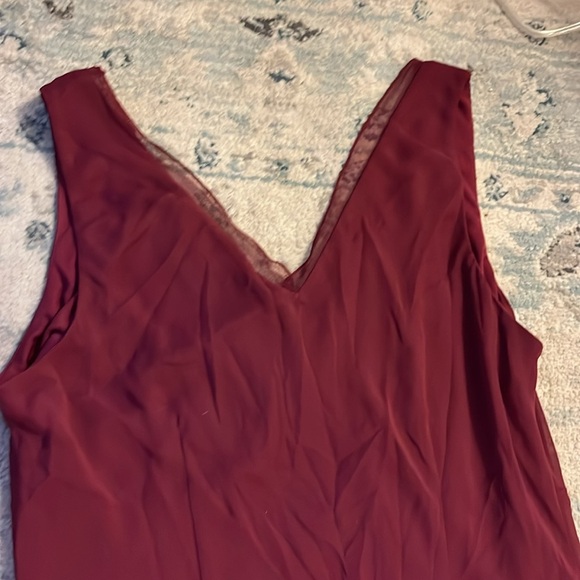b.i.y.a.y.c.d.a. Stylish Burgundy V-Neck Sleeveless Blouse - Picture 10 of 12
